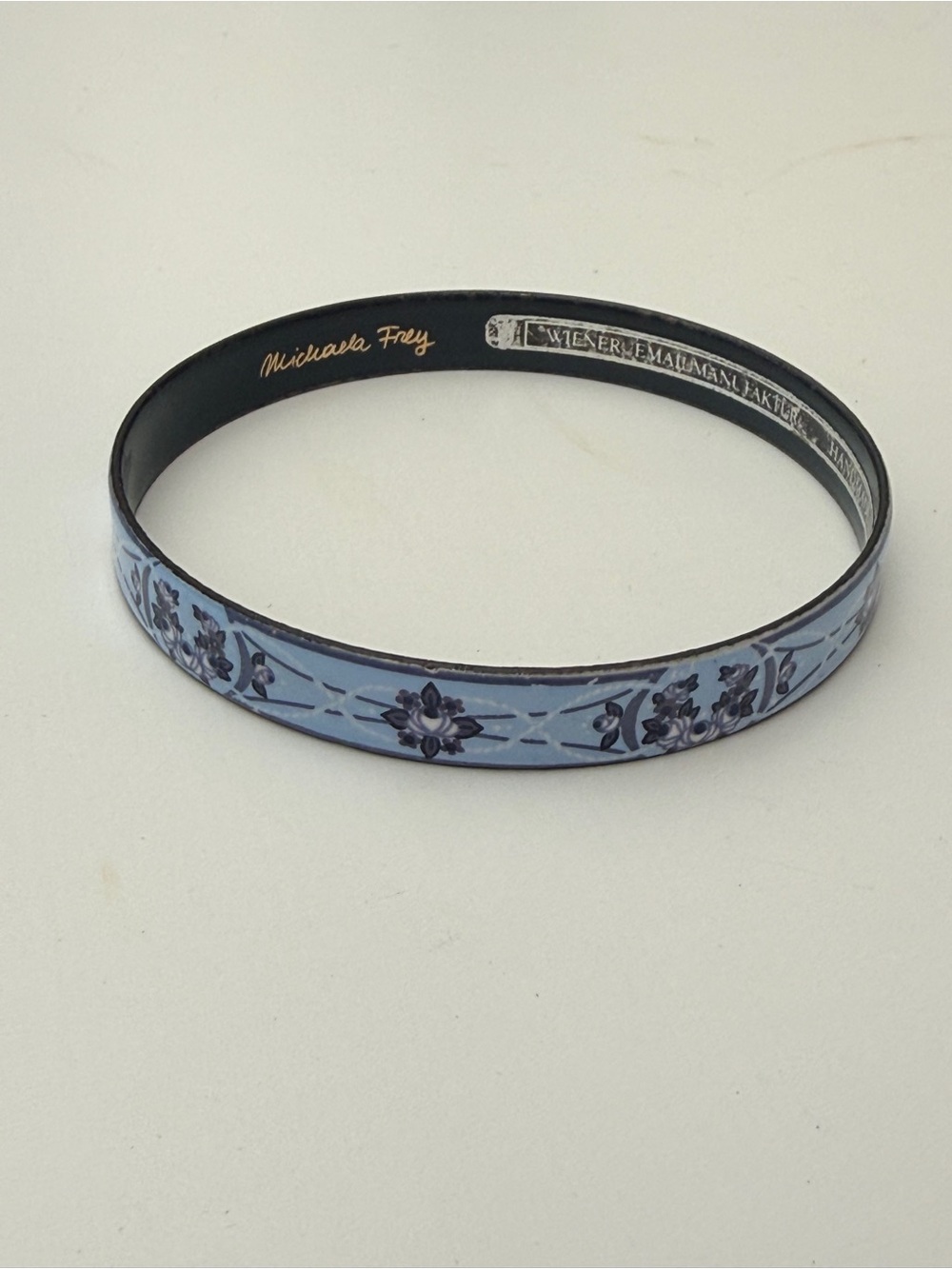 Michaela Frey Blue Floral Bangle Bracelet ✨